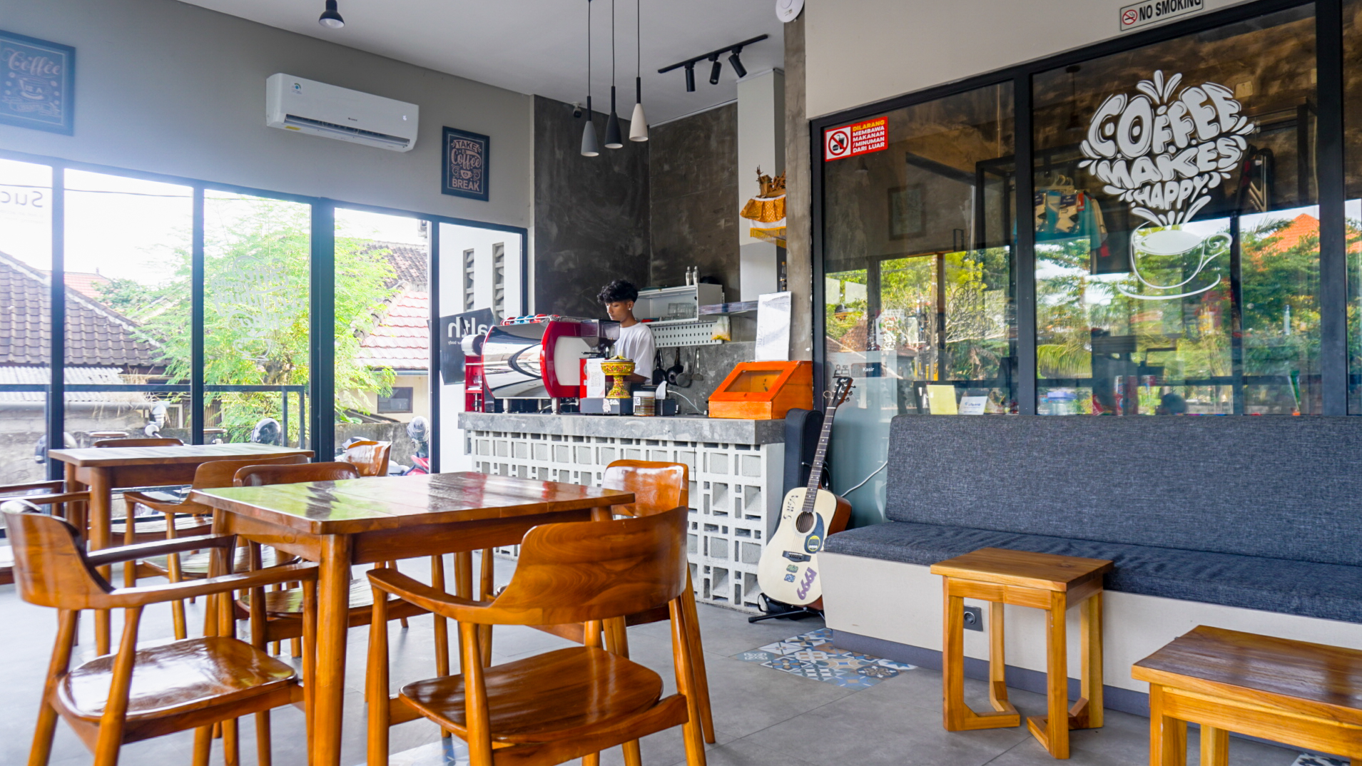 Cafe Bara Badminton Hall
